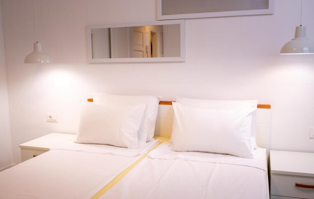 Crystal Deluxe Apartment โรวีน ภายนอก รูปภาพ