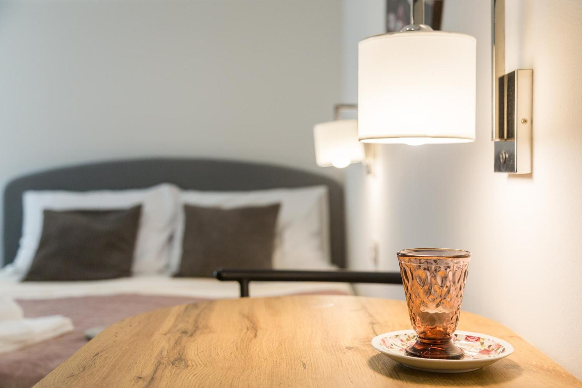 Crystal Deluxe Apartment โรวีน ภายนอก รูปภาพ